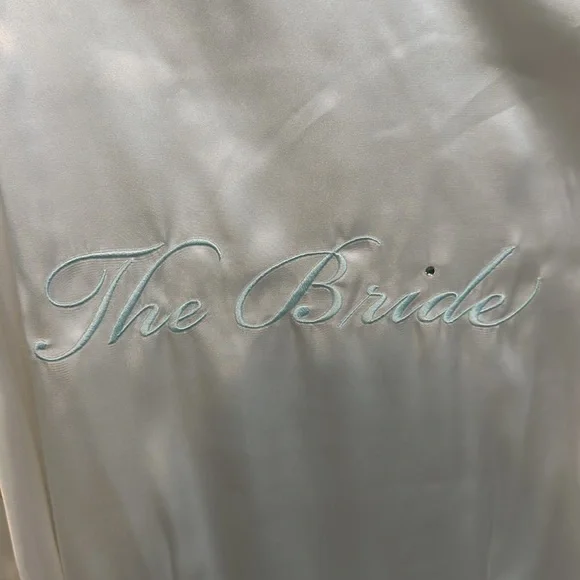 Bride Robe - Picture 2 of 5